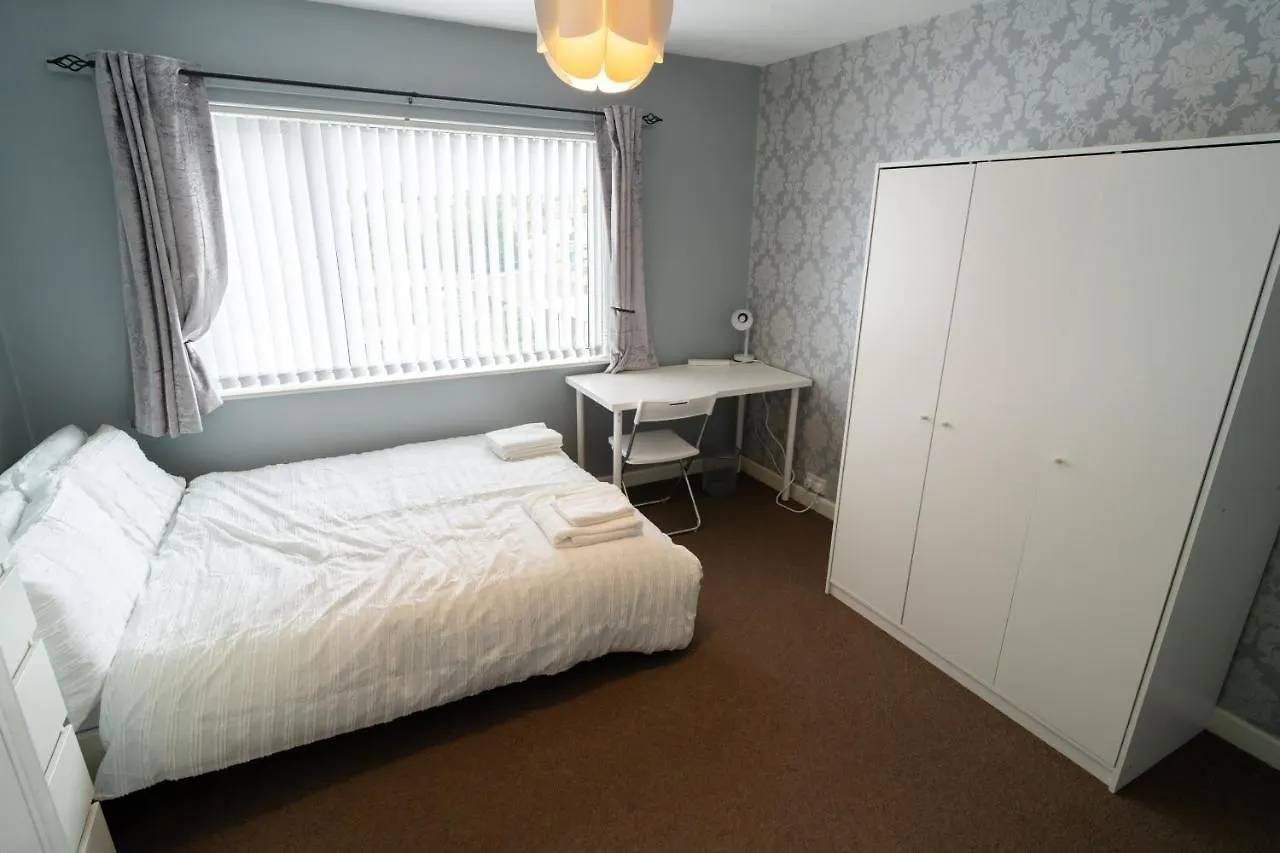 5 Bedroom House In Bath 0*,